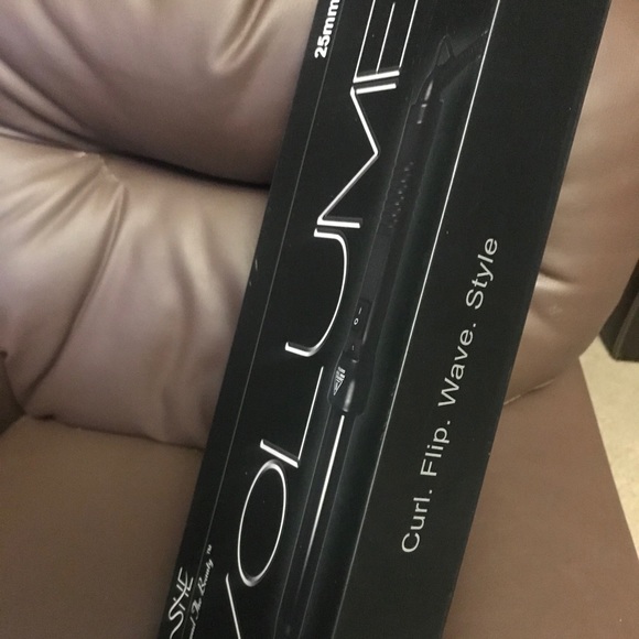 Volume 25mm Beyond the Beauty black curling styler - Picture 5 of 6